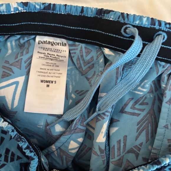 Patagonia Blue Geometric Print Baggies Shorts Women's Medium - Picture 5 of 6